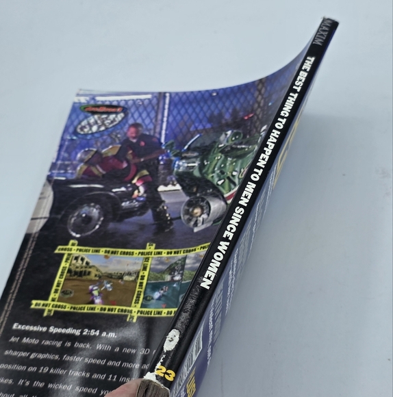 Vintage Maxim Magazine November 1999 Jennifer Love Hewitt Cover Issue - Picture 4 of 9